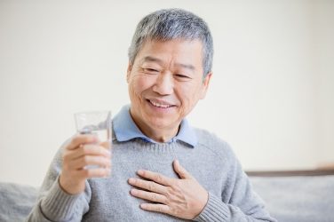 Nguyên nhân và triệu chứng mất nước ở người cao tuổi cần lưu ý